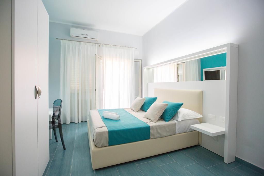B&B Olas Del Mar チェファル 部屋 写真